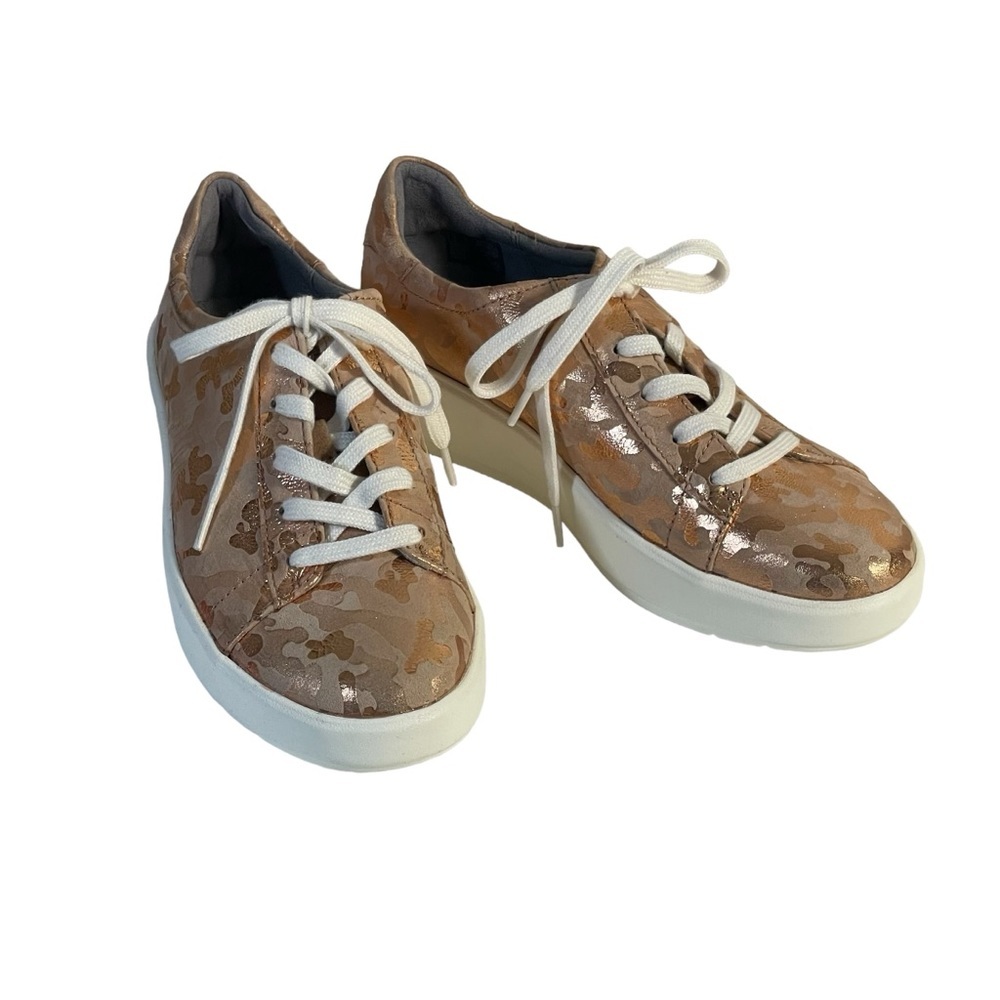 Collection By Clarks Ultimate Cushion Comfort Bronze Foil Camo Lace Up Shoe 6.5M - Picture 2 of 11